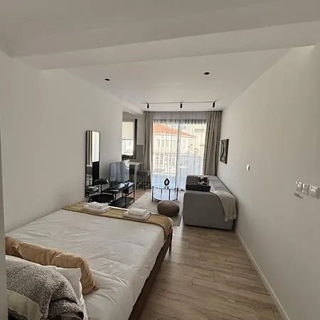 Yamas Olympia Old Town Marvel Apartment *
